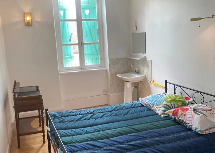 La Cafe De La Brocante Bed & Breakfast 3*